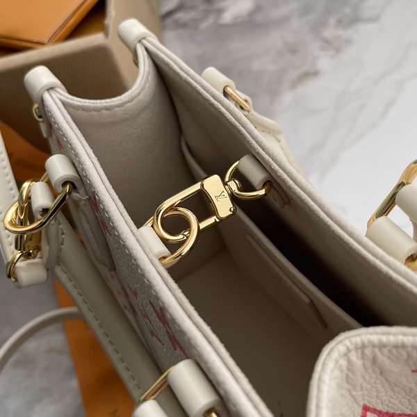 ルイヴィトンバッグ着用イメージ